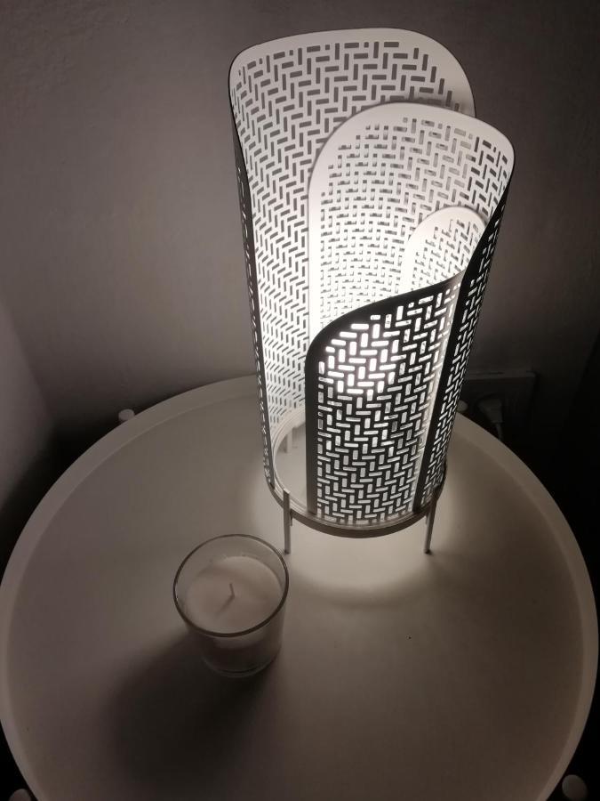 Sarmantni Apartman Malecka Zagreb Buitenkant foto