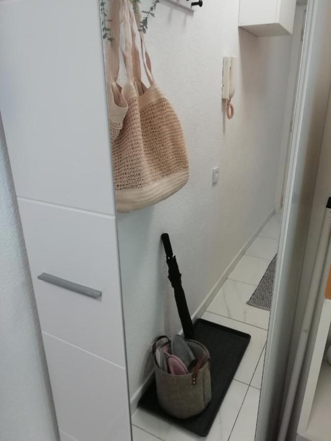 Sarmantni Apartman Malecka Zagreb Buitenkant foto